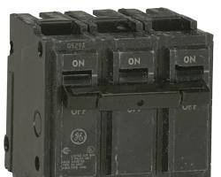 BREAKER G.E GRUESO 15A-3P